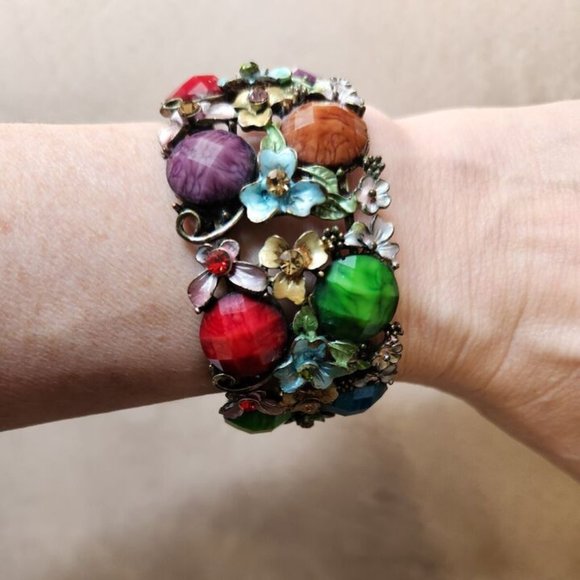 Bejeweled Flowers and Gems Cuff Bracelet - Picture 2 of 9